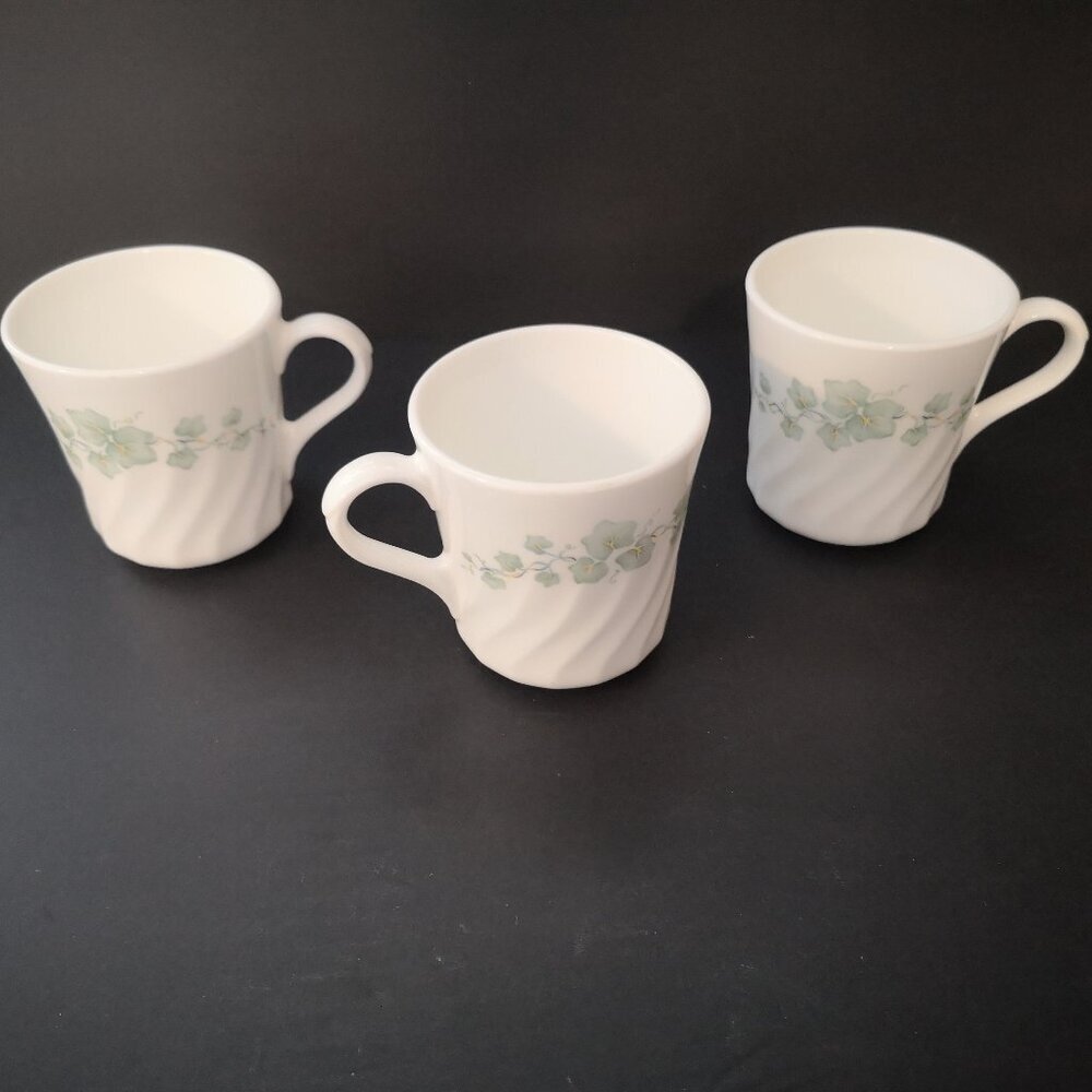 VTG Corning Callaway Ivy Pattern Coffee Mug White w/ Green Ivy Leaves Set of 3